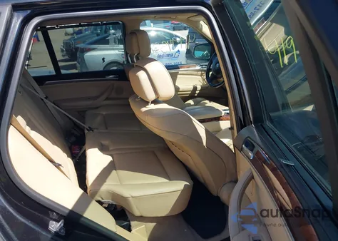 2013 BMW X5 xDrive35I/xDrive35I Premium/xDrive35I Sport Activity z USA, uszkodzony, nr VIN 5UXZV4C54D0B05672